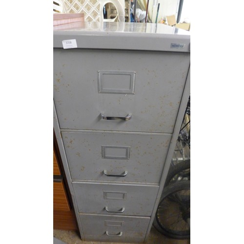 2282 - 1 Metal & 1 wood effect 4-drawer filing cabinets