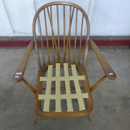 152 - An Ercol Golden Dawn beech Windsor armchair