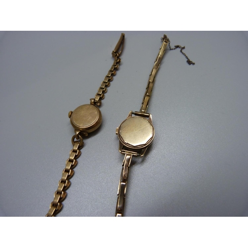 1013 - Two lady's 9ct gold cased wristwatches on 9ct gold bracelet straps, total weight with movements 33.8... 