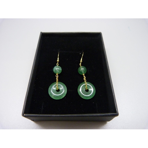 1043 - A pair of silver gilt and aventurine drop earrings, with certificate