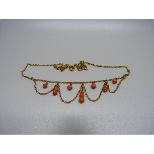 1089 - A coral mounted necklace