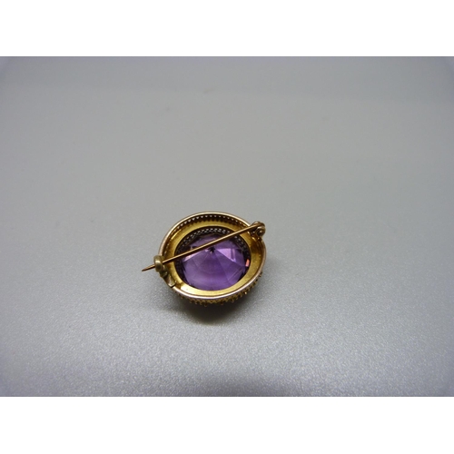 1098 - A yellow metal, amethyst and pearl brooch, 5.7g