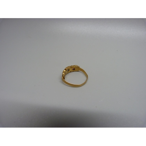 1107 - An 18ct gold ring, a/f, 2.9g