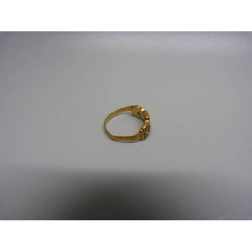 1107 - An 18ct gold ring, a/f, 2.9g