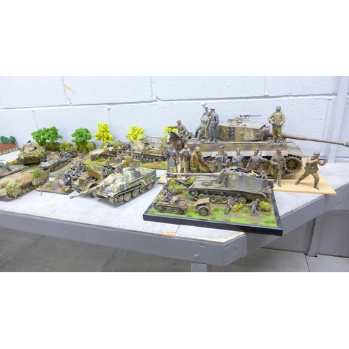 1126 - Four plastic model dioramas of WWII soldiers and five military vehicles