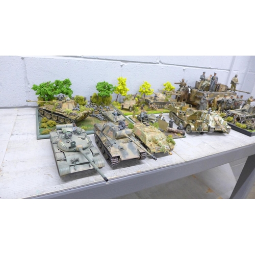 1126 - Four plastic model dioramas of WWII soldiers and five military vehicles