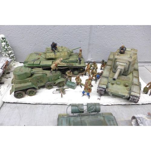 1130 - Four plastic model dioramas of WWII soldiers and five military vehicles