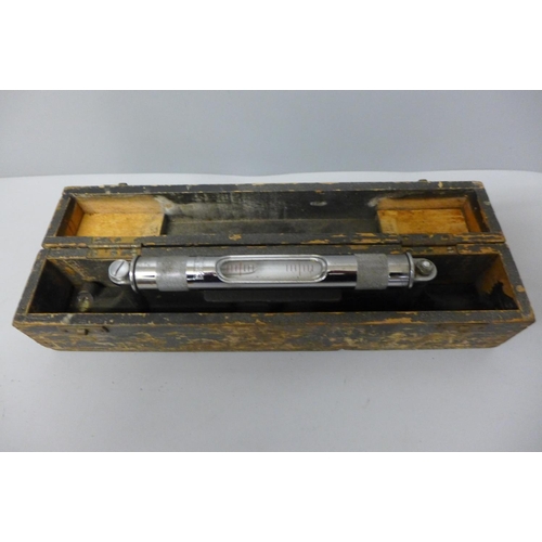 1157 - A Moore & Wright engineers spirit level