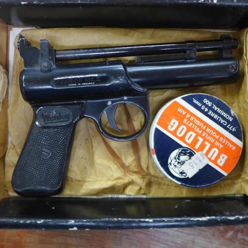 1168 - A Webley Junior Mark II air pistol, boxed