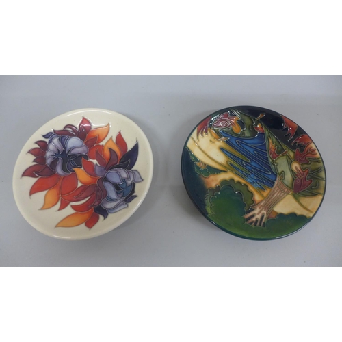 637 - Two Moorcroft pin dishes, 11.5cm