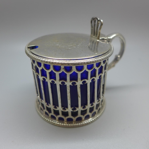 715 - A Victorian silver preserve pot with blue glass liner, London 1845, John Wilmin Figg, 125g