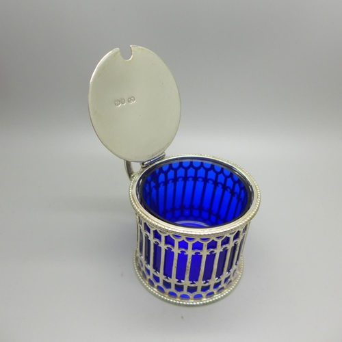 715 - A Victorian silver preserve pot with blue glass liner, London 1845, John Wilmin Figg, 125g