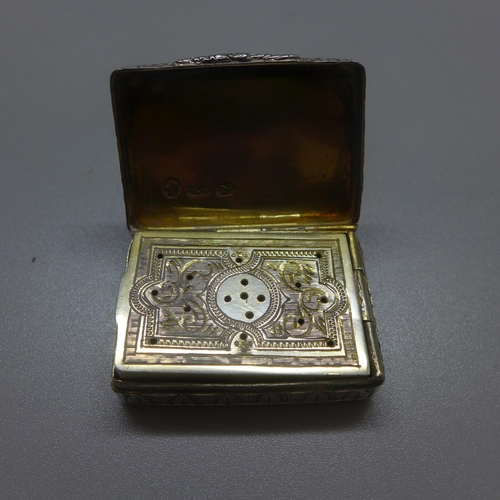 727 - A Victorian silver vinaigrette, Nathaniel Mills, Birmingham 1854