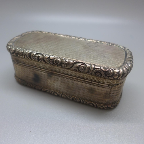 731 - A George IV silver box with gilt interior, London 1823, 177g, 99mm wide