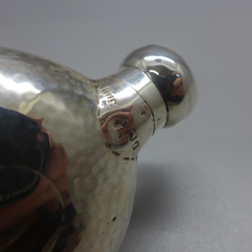 732 - A hammered silver flask, Birmingham 1906, 25g