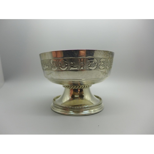 832 - A silver bowl, Birmingham 1928, 297g, diameter 128mm