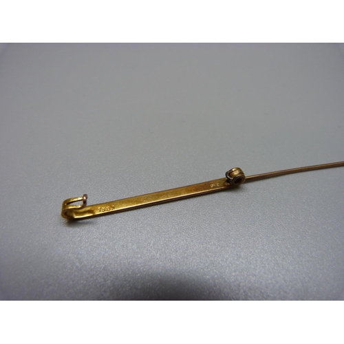 858 - A 9ct gold tie-pin and one other 9ct gold pin, 5g