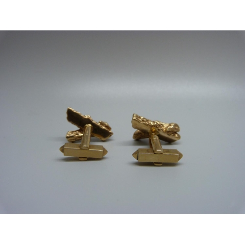 865 - A pair of 9ct gold cufflinks, 21.4g