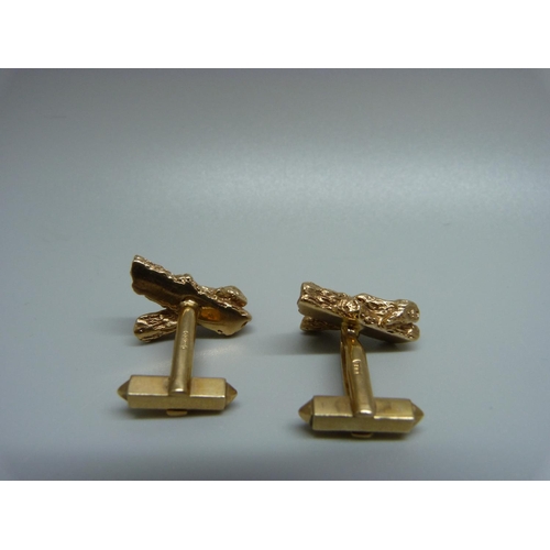 865 - A pair of 9ct gold cufflinks, 21.4g