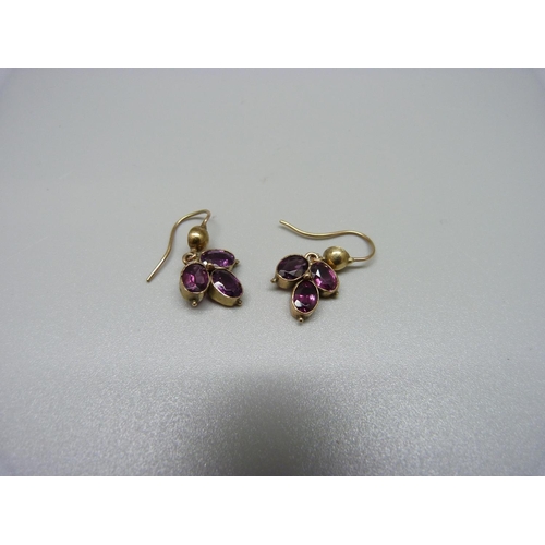 969 - A pair of 19th Century almandine garnet earrings