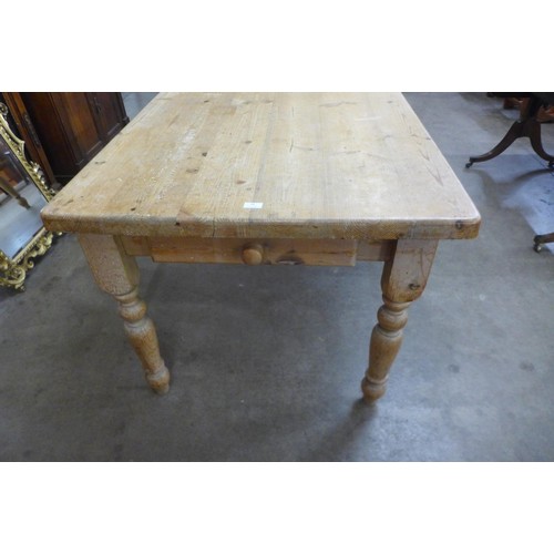 98 - A large Victorian style pine farmhouse kitchen table, 78cms h, 244cms l, 91cms w