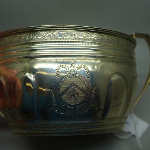 836 - A large George III silver sugar bowl, London 1901, 227g