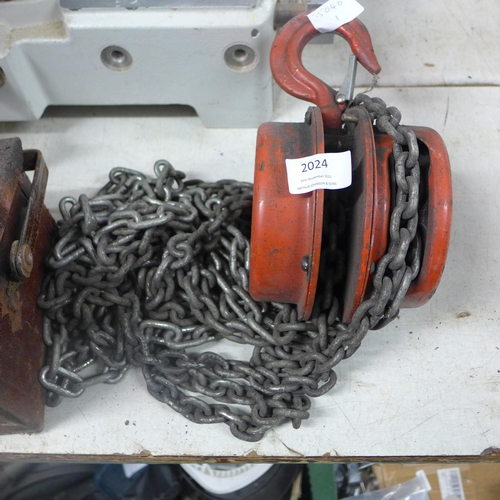 2024 - 1 Ton block & tackle