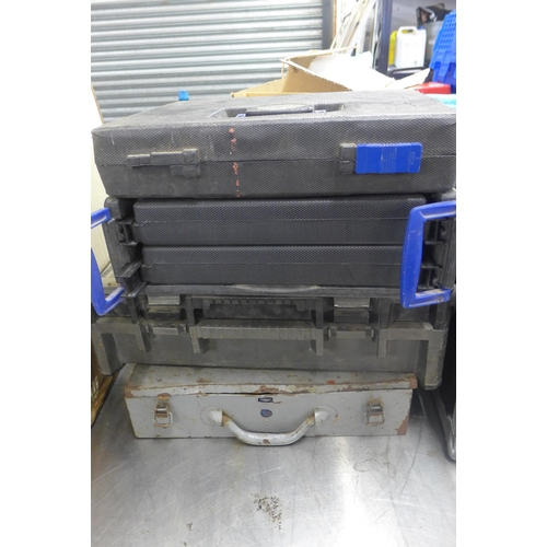 2116 - Flight case, 3 sorting toolboxes with quantity of Electricians consumables and a tool box with quant... 