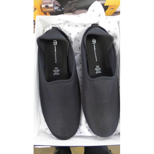 2193 - pair of size EU46 mahabis black edition slippers in box - unused