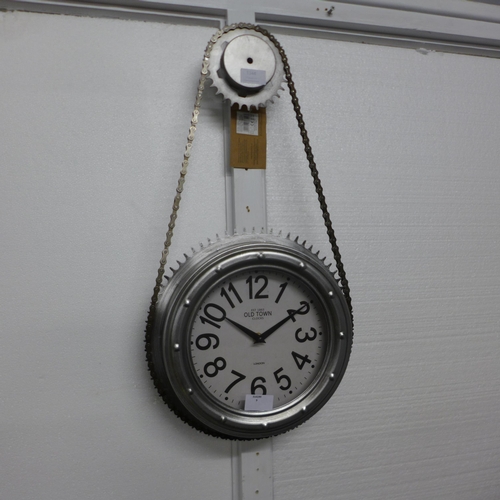 1344 - A cog and chain hanging wall clock (PHCL30510)   #