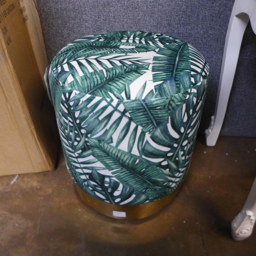 1422 - A palm leaf upholstered footstool