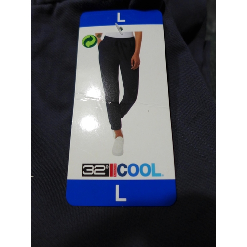 3117 - Bag of women's blue 32°C Cool jogging bottoms, size large, approx. 12 pairs in lot * this lot is sub... 