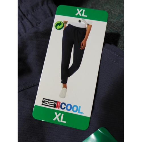 3118 - Bag of women's blue 32°C Cool jogging bottoms, size XL, approx. 15 pairs in lot * this lot is subjec... 