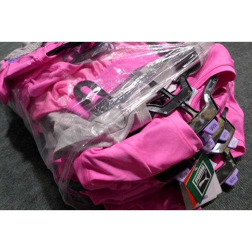 3160 - Bag of girls' Puma T-shirts and shorts sets, size and age 5/6 or XS, approx. 10 sets in lot * this l... 