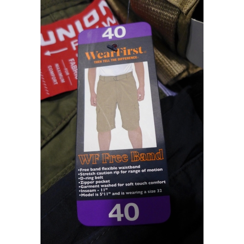 3170 - Bag of men's shorts, various sizes, styles and colours, approx. 8 pairs in lot * this lot is subject... 