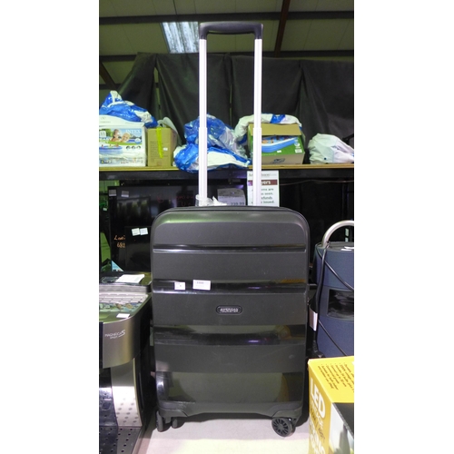 3300 - American Tourister Jetdriver Carry on 55cm 4-Wheel Spinner case (273-278) * This lot is subject to V... 