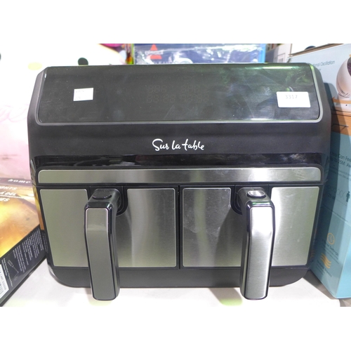 3317 - Sur La Table Air Fryer (273-242) * This lot is subject to VAT