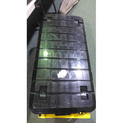 3318 - Really Useful Trunk (160ltr) (273-245) * This lot is subject to VAT