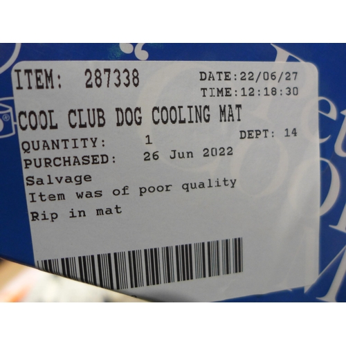 3231 - Cool Club Dog Cooling Mat - Size XL 70x90cm, Zulu Drinks Bottle (266-298)  * This lot is subject to ... 