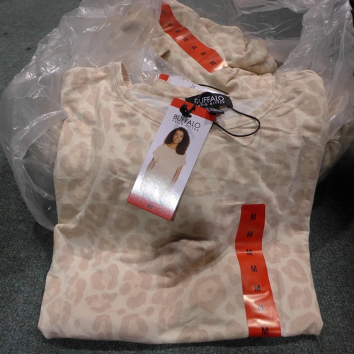 3241 - Bag of women's Buffalo Cream Leopard T-shirts, all size medium, approx. 15 per lot * this lot is sub... 