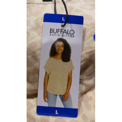 3242 - Bag of women's Buffalo Cream Leopard T-shirts, all size large, approx. 20 per lot * this lot is subj... 