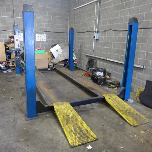 2999 - Straightset Engineering Services three tonne four post automotive lift, manufactured 1999, serial 11... 