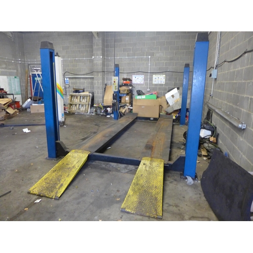 2999 - Straightset Engineering Services three tonne four post automotive lift, manufactured 1999, serial 11... 