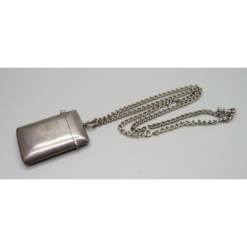 1017 - A silver vesta case, Chester 1901, on a silver chain, 42g