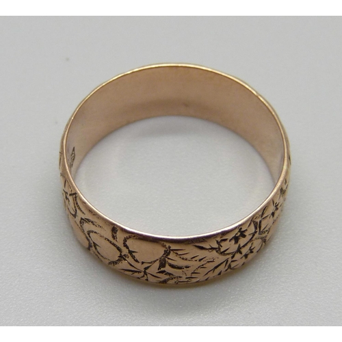 1020 - A 9ct rose gold ring, 3.7g, P