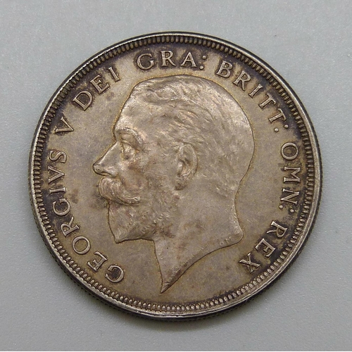 1038 - A George V 1930 crown