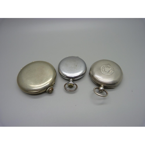 1039 - A silver pocket watch, Chester 1900 and two others