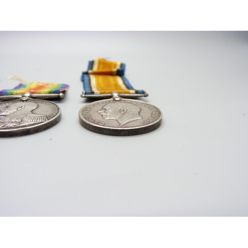 1060 - Four WWI medals, a Distinguished Service Medal, a 1915/15 Star, General Service Medal and British Vi... 