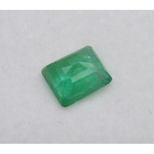 1073 - An E/C emerald, 0.75cts