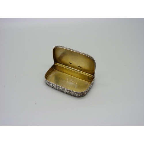 1095 - A small silver snuff or vesta case, marked S.M, Sampson Mordan & Co., London 1881, 30g